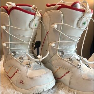 *SOLD* Women’s K2 Plush Snowboard Boots